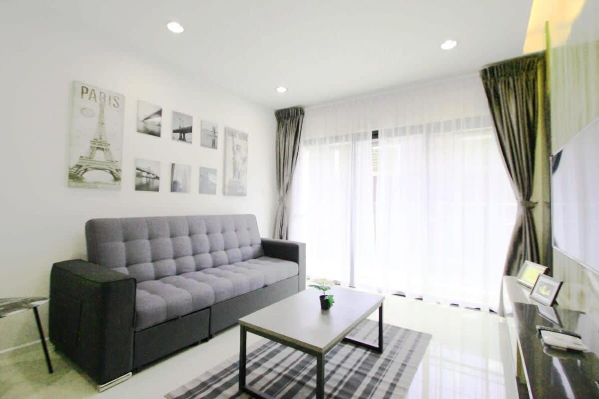 A Stylish High-Floor 2Br Suasana Suites Views Джохор Бахру Екстериор снимка