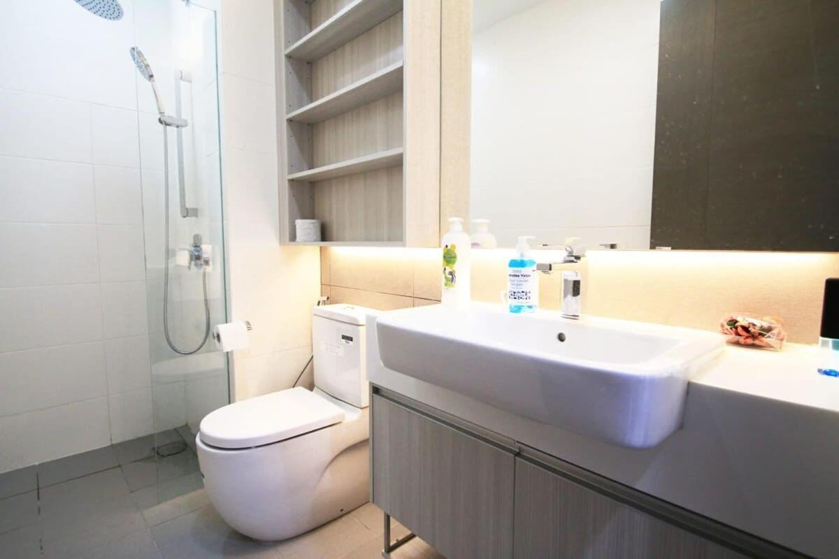 A Stylish High-Floor 2Br Suasana Suites Views Джохор Бахру Екстериор снимка