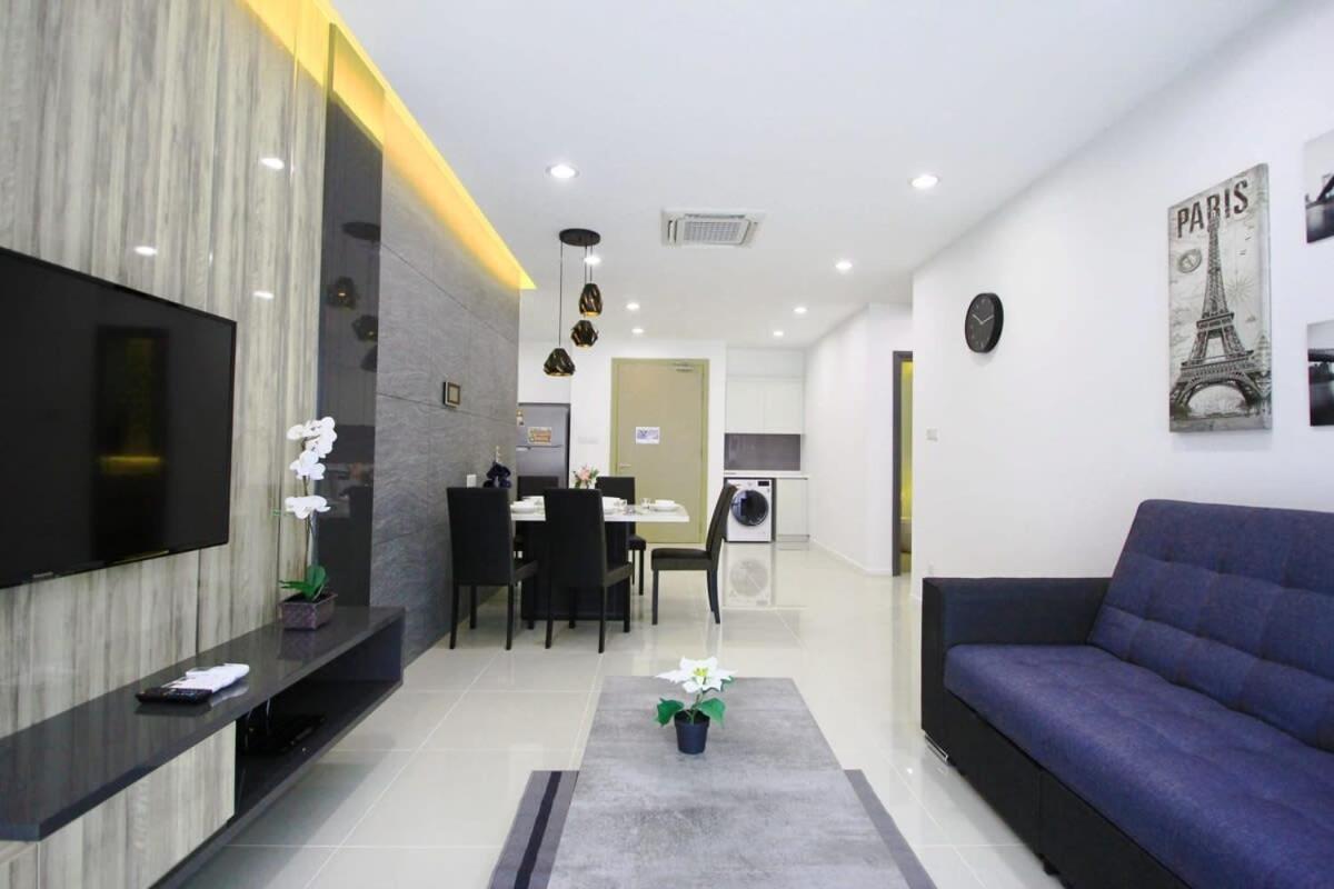 A Stylish High-Floor 2Br Suasana Suites Views Джохор Бахру Екстериор снимка