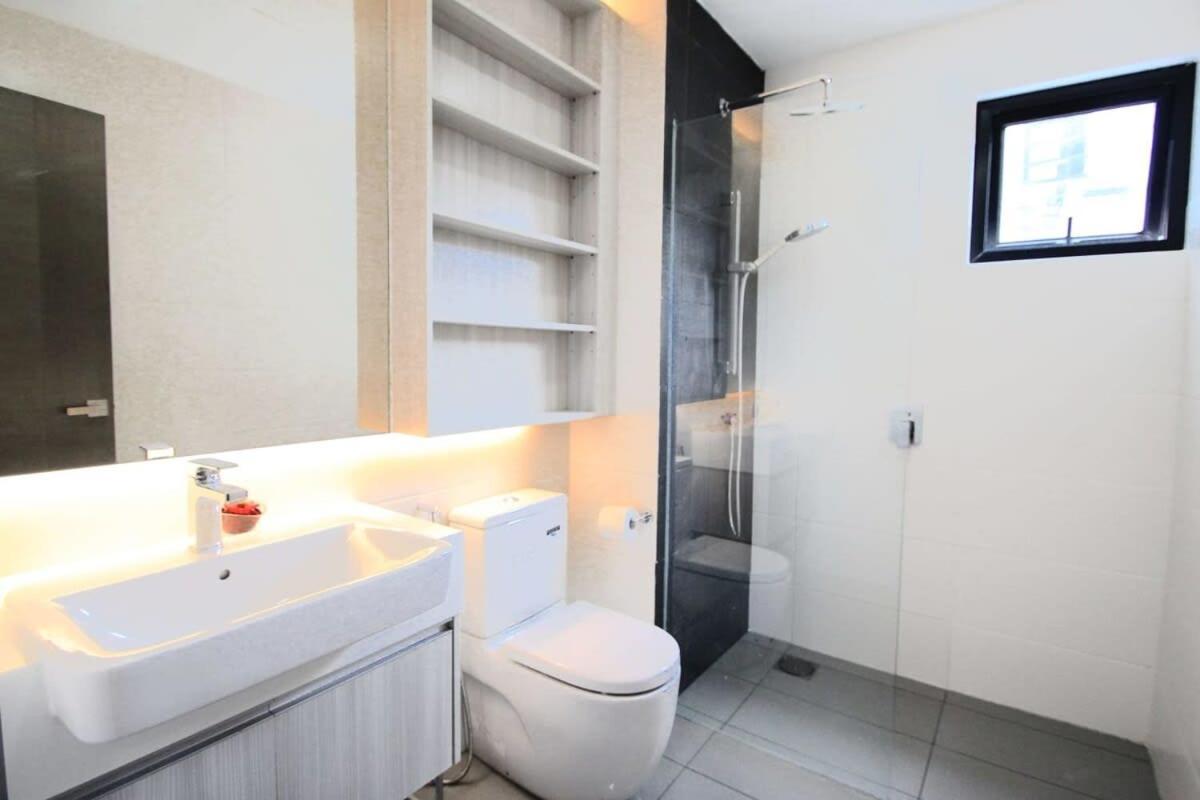 A Stylish High-Floor 2Br Suasana Suites Views Джохор Бахру Екстериор снимка